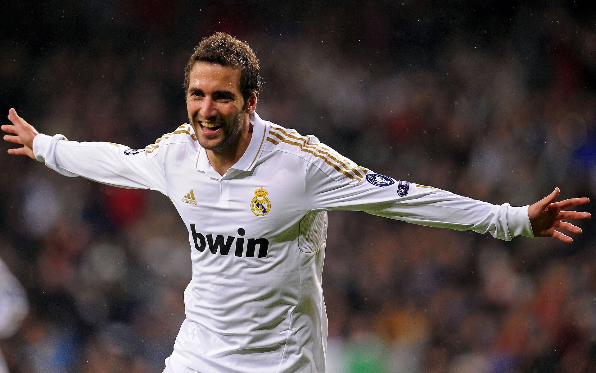 德甲野性十足:攻势如潮,不留余地,德甲最强俱乐部