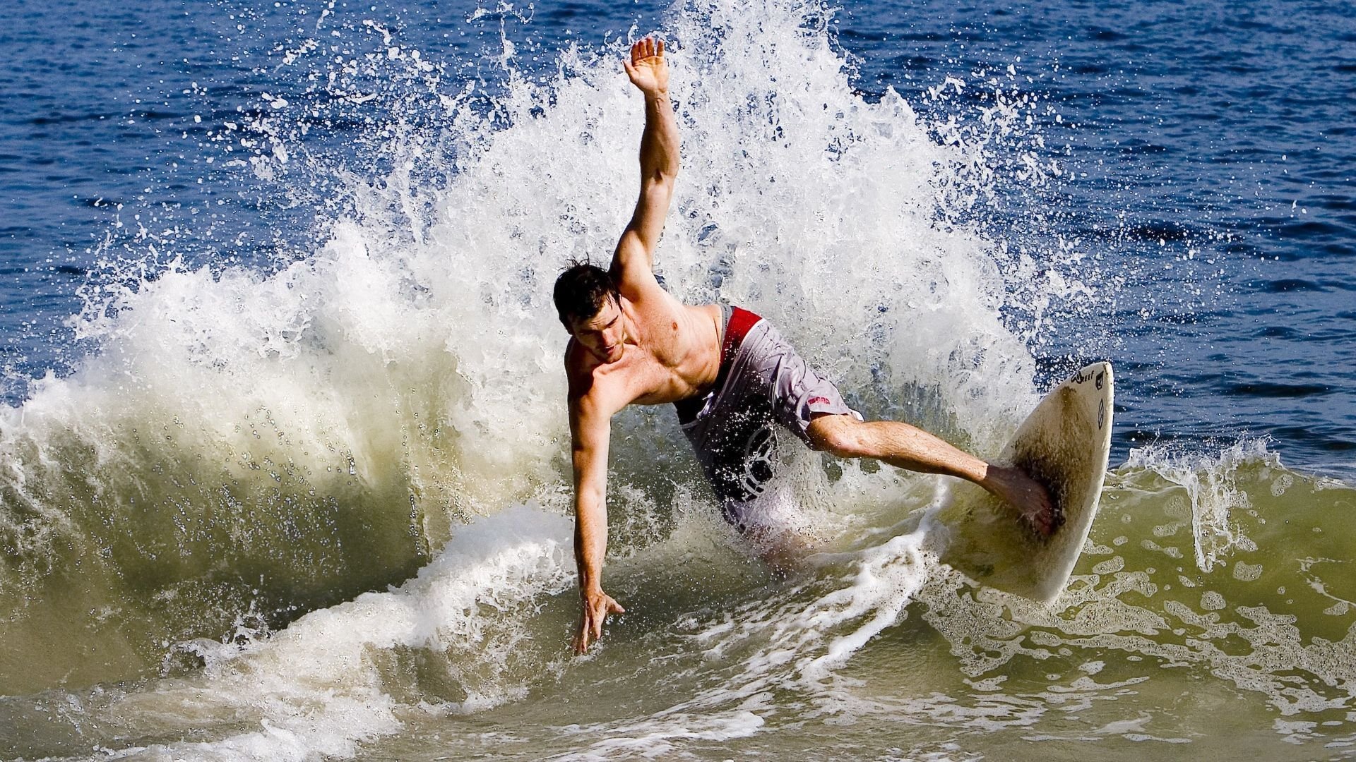 篮球数据分析大赛开幕高校学生用算法解析经典比赛，篮球数据技术统计