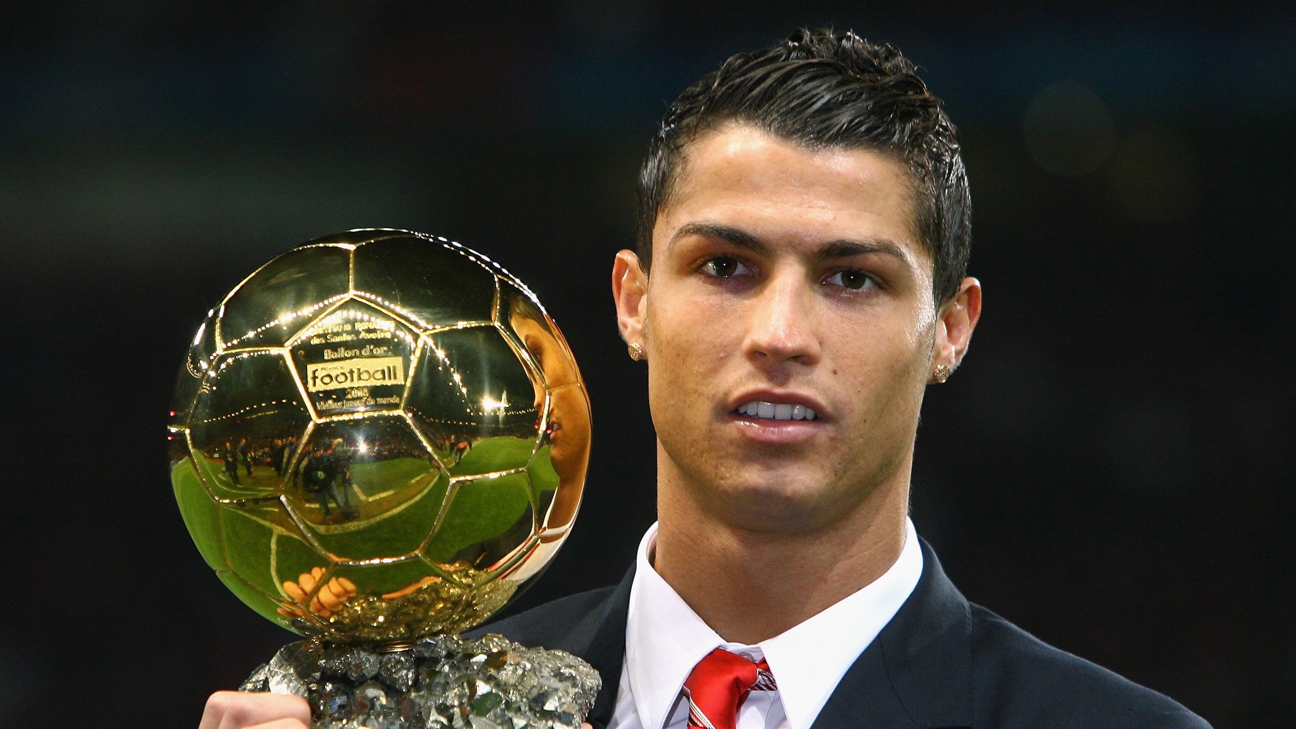 达米恩·麦肯齐：凭借超强的速度和精准的跑位，成为全黑队的进攻利器